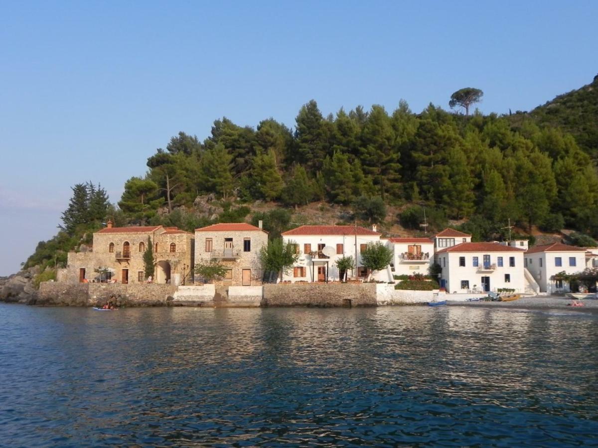Mouragio Hotel Kyparission Exterior photo