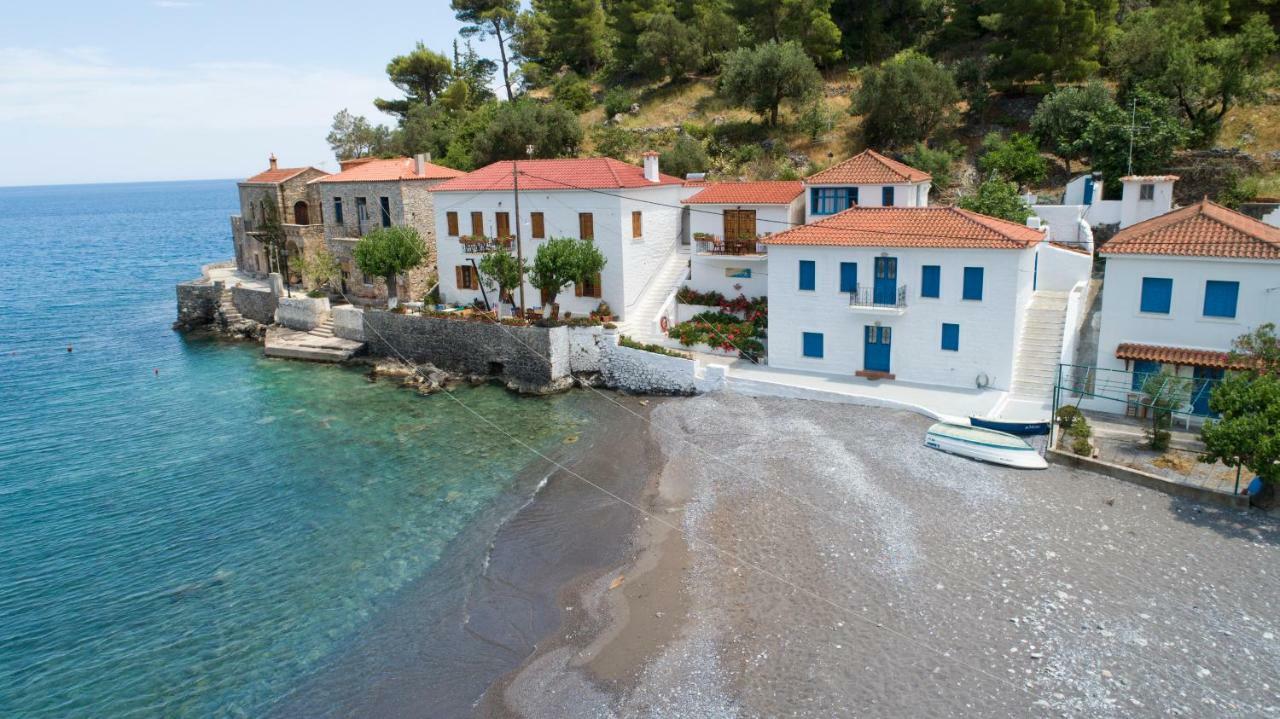 Mouragio Hotel Kyparission Exterior photo